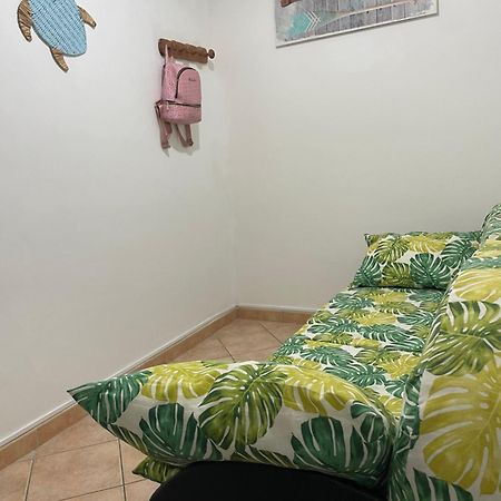 Appartamento Al Centro Di Ustica Isola di Ustica Exteriör bild